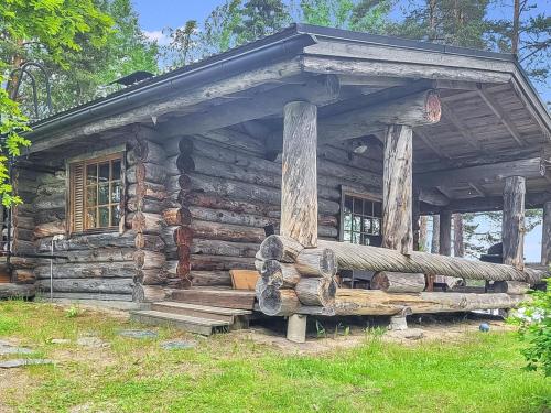 Το κτήριο όπου στεγάζεται  η παραθεριστική κατοικία