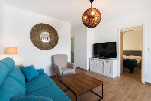 NEW 7th CORNER city center Apartment for groups