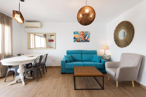 NEW 7th CORNER city center Apartment for groups
