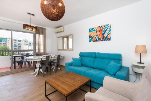 NEW 7th CORNER city center Apartment for groups