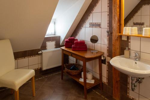 Bilik mandi di Ferienwohnung Altstadtnest Wernigerode