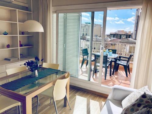 Appartement avec terrasse privée et Wifi en plein cœur de Barcelone