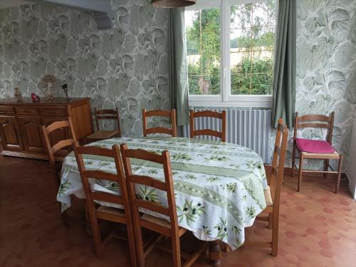 Χώρος καθιστικού στο Grande maison sur parc arboré