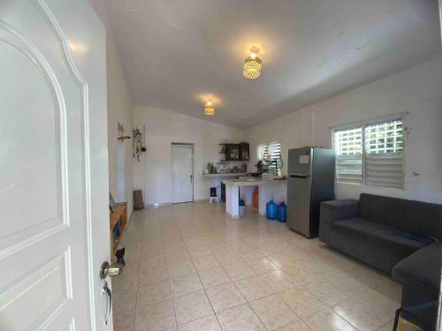 Η κουζίνα ή μικρή κουζίνα στο Bed-Breakfast lunch Tropical Private-room