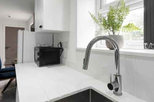 Fotografie z fotogalerie ubytování Luxury 1 Bed Apt - Fast Wifi - Central Cardiff v destinaci Cardiff