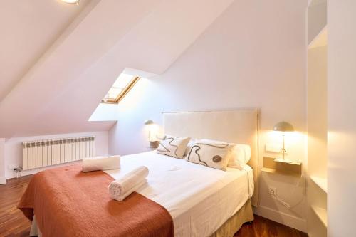 Ein Bett oder Betten in einem Zimmer der Unterkunft La terraza de la Catedral Collection Luxury