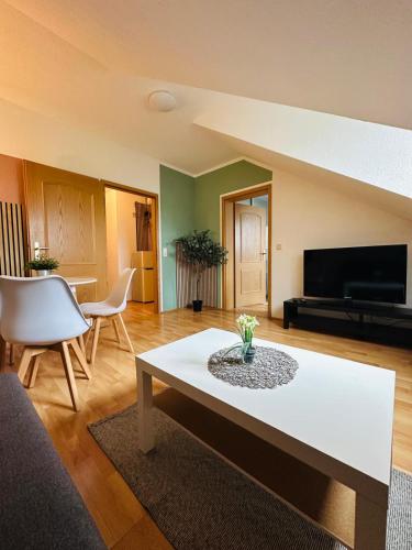 Χώρος καθιστικού στο Gemütliche Dachgeschosswohnung -Waldstraßenviertel Leipzig