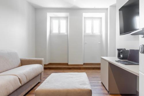 Luxury King Apartment with balcony Near Vatican - City View by Quinto Piano