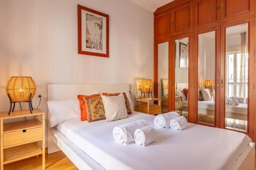 Cuna Center Suite by Valcambre