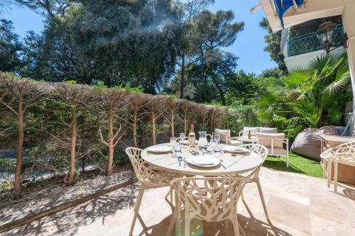 Ground-Floor Apartment with Private Garden Cannes