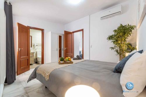 Luxury Apartment Terrace Near Center by TuriVida