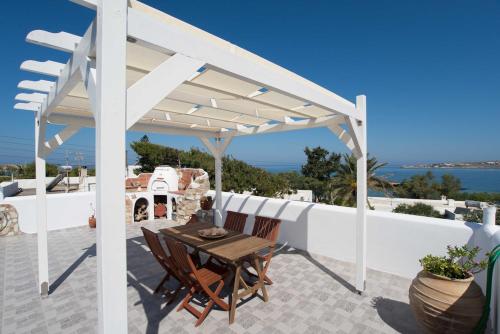 PAROS APARTMENT MELAS b3
