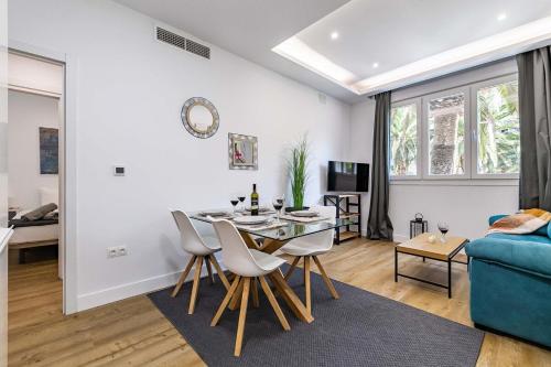 Premium Apartment Downtown by TuriVida