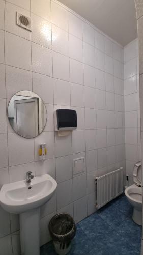 Un baño de Hotel Aragvi