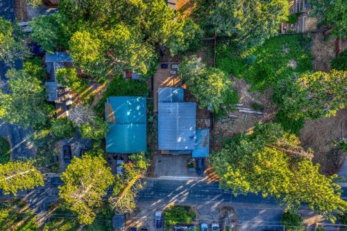 an overhead view of a building in a forest at Tahoe City Gem Pet Friendly Yard Walk to Beach in Tahoe City
