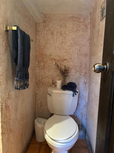 Bilik mandi di Casa Colonial San Felipe