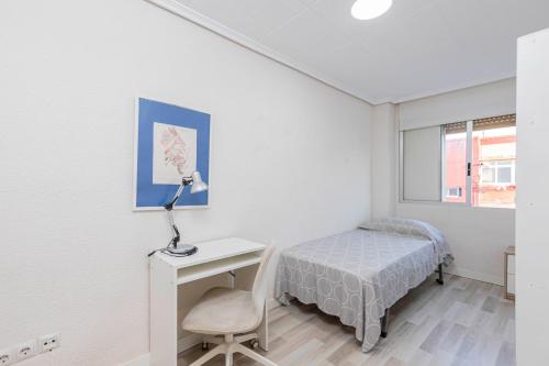 Apartamento en el Cabanyal enfrente de la Marina Real
