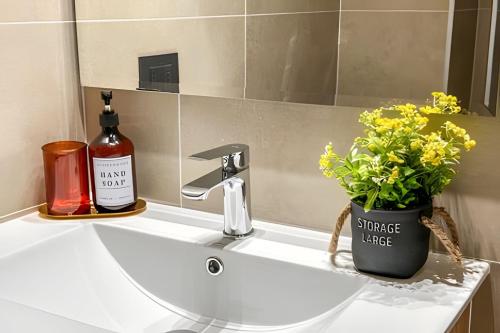 Ένα μπάνιο στο Depto 2D2B, Vista al Volcán, WiFi, Estacionamiento