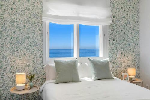 Bonito piso en primera línea de playa en Estepona photo 2