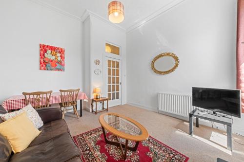 Cosy 1 Bedroom Apartment next to Fountain Park - Edinburgh photo 6