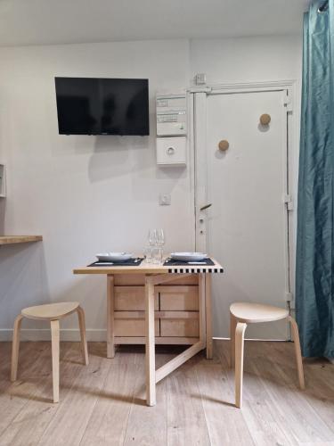 Photo de la galerie de l'établissement Cozy Nook in Vincennes with Private Terrace, à Vincennes