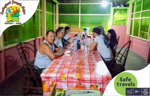 Επισκέπτες που μένουν στο Ecological Jungle Trips & Lodge All Inclusive