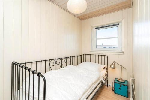 Una cama o camas en una habitación de 497-Hvide-Sande-Engsvingelvej-8