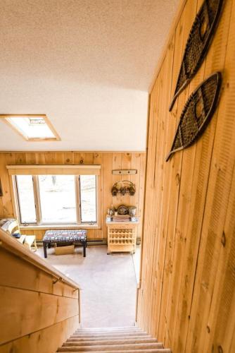 Fotografie z fotogalerie ubytování Wine Moose w Hot tub Fireplace Sauna 9min to Mt Snow v destinaci Dover