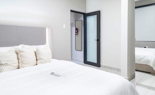 Gallery image of Fully Renovated Beachside with Oceanview 1 Bedroom Unit 5 in Dorado