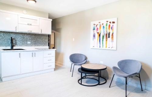 AQUA Villas Del Mar Apt 8 - 1BR Sun, Fun & Dining by the Shore
