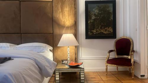 Postel nebo postele na pokoji v ubytování Elegant Studio in the Heart of Monte Carlo
