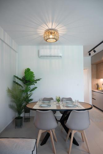 Aqua luxury apartments