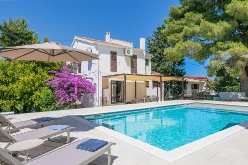 Seaside house with a swimming pool Arbanija, Ciovo - 24430