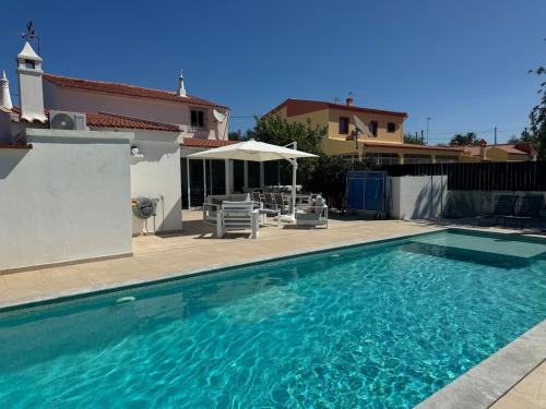Maison entière 10-12 personnes à Goldra de çima Loulé