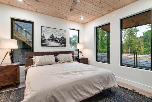 Cozy Retreat Luxurious stay with Pool & Hot Tub photo 4