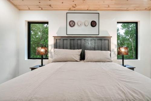 Cozy Retreat Luxurious stay with Pool & Hot Tub photo 36