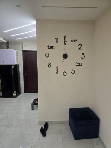 ستديو في كمباوند وان قطاميه المعادي الطريق الدائري القاهره