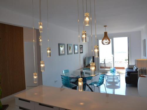 Appartement Moderne avec Terrasse et Parking à L'Estartit Centro