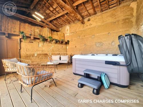 Gîte de Charme avec SPA et Parking Privé à la Campagne - FR-1-496-310