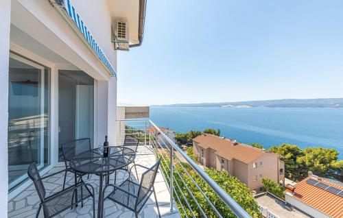 Beautiful Apartment In Stanici With Wifi