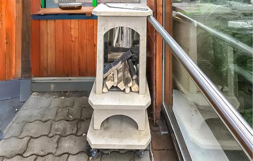 Μπαλκόνι ή βεράντα στο 1 Bedroom Awesome Home In Weischlitz