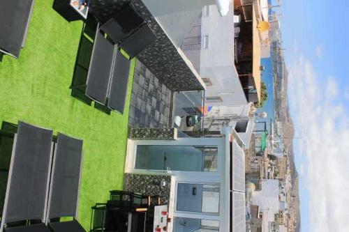 Večerní zábavní program pro hosty v ubytování Moguel Canarian Holiday 1º