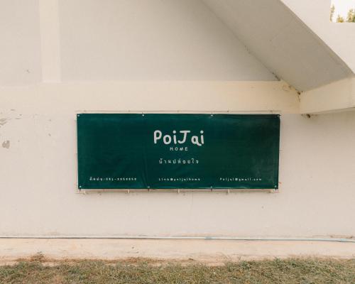 Majutusasutuses PoiJai home บ้านปล่อยใจ olev sertifikaat, autasu, silt või muu dokument