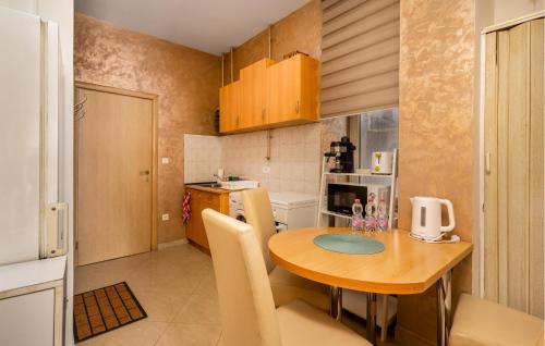 1 Bedroom Stunning Apartment In Rijeka