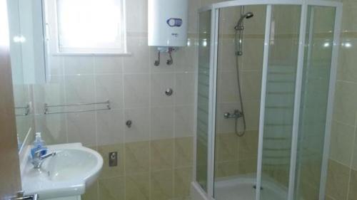 Ένα μπάνιο στο Apartmani Luka