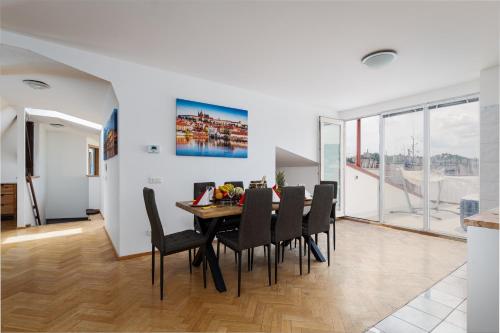 Sky Luxury Penthouse