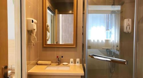 O baie la GreenTree Inn Urumqi Airport Tianyi International City