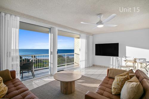 Capeview Apartments - Spectacular Ocean Viewsにあるテレビまたはエンターテインメントセンター
