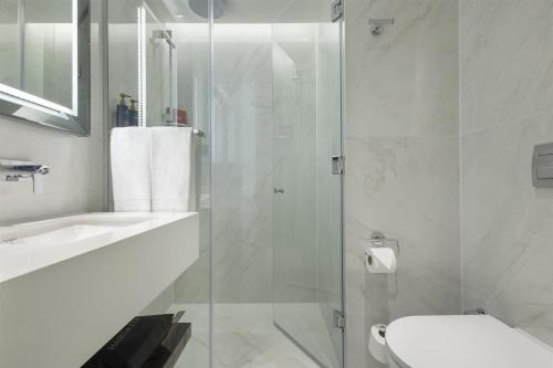 Un baño de The Ritus Hotel Istanbul Sultanahmet, Tapestry Collection by Hilton