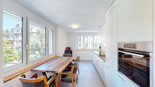 Central but quiet 1BR apartment - Sun 6